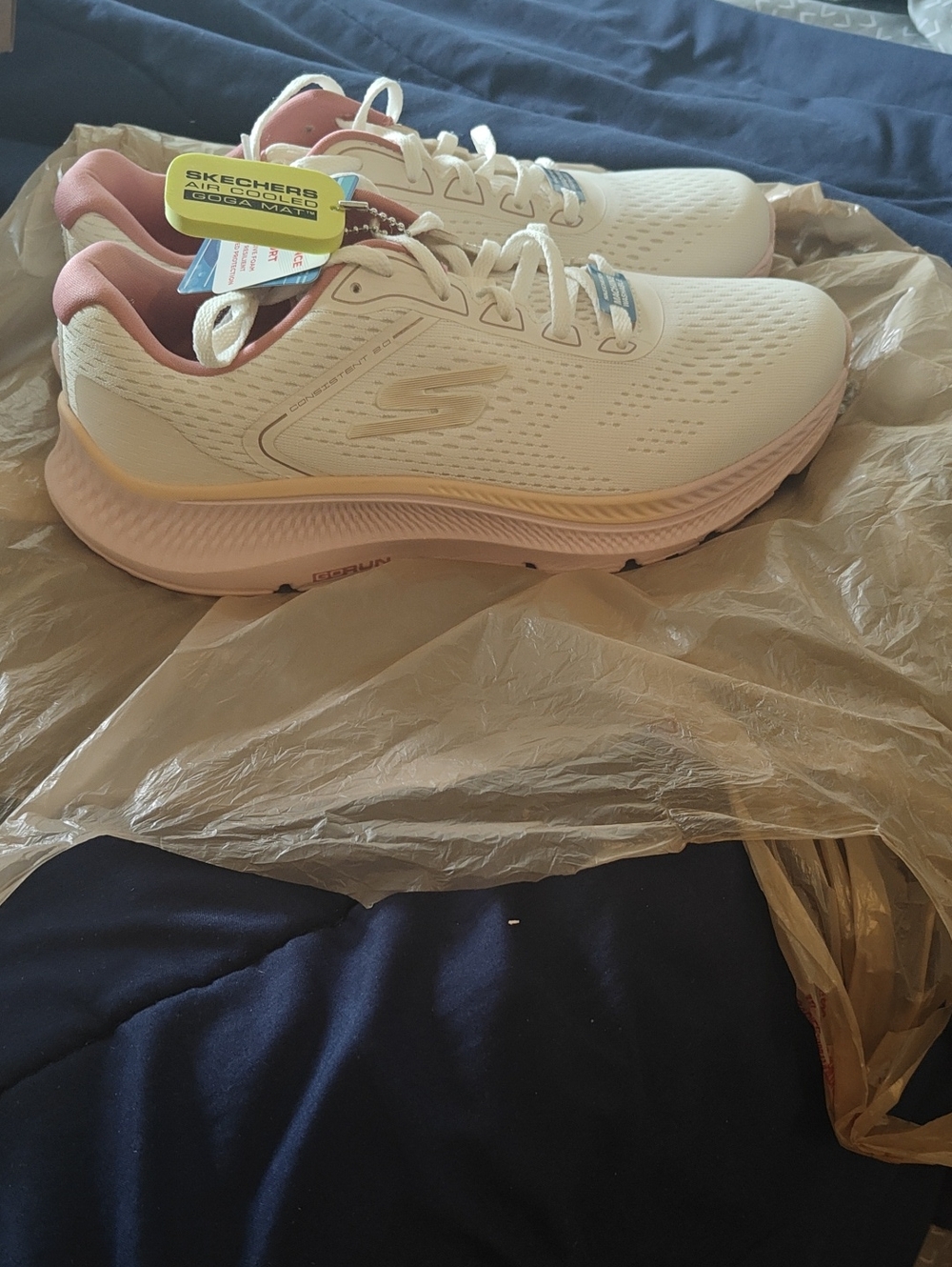 NWT Skechers White and Peach Athletic Shoes Size 9